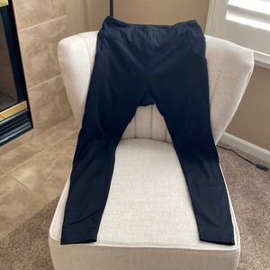 Black fleece-lined leggings